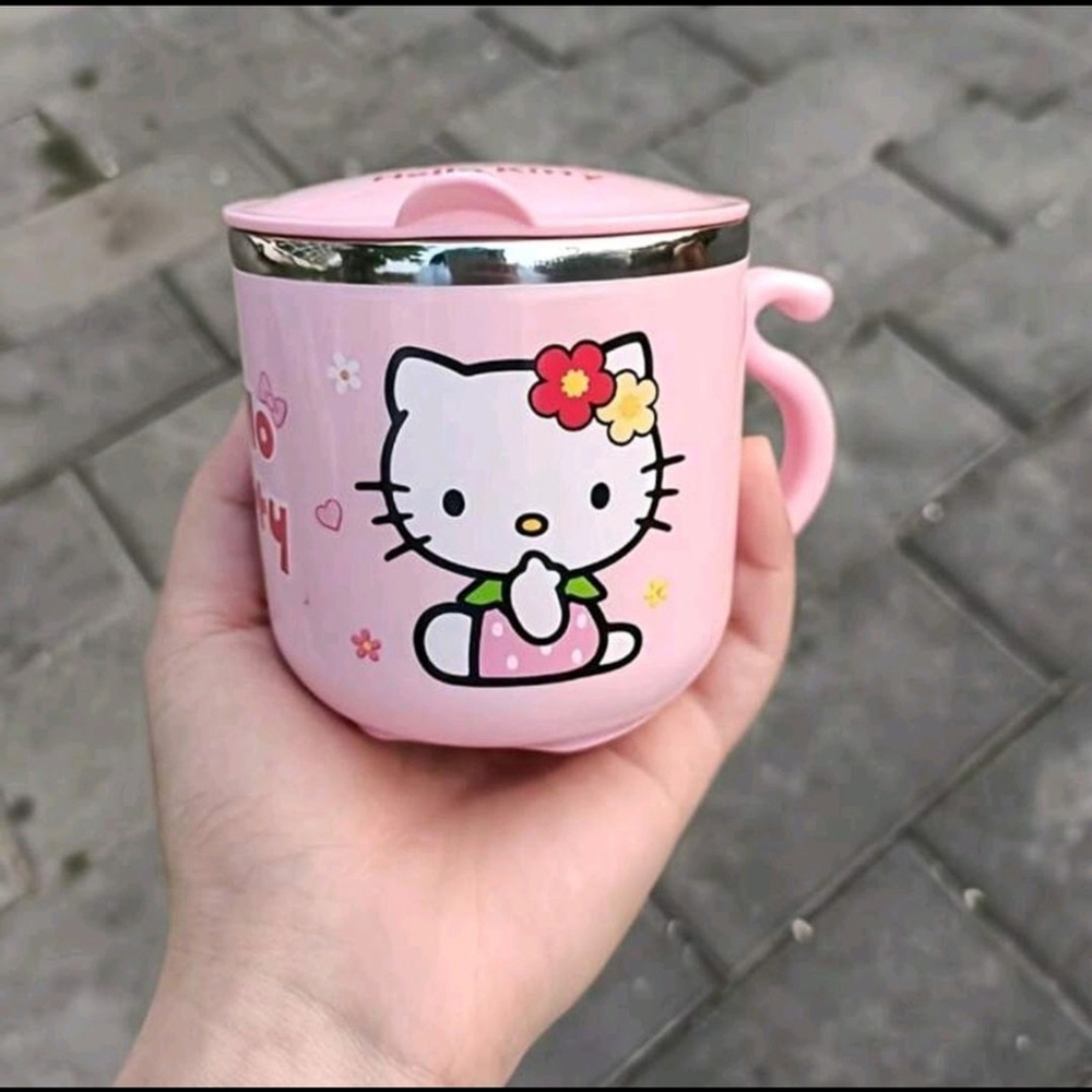 Hello Kitty mug with lid